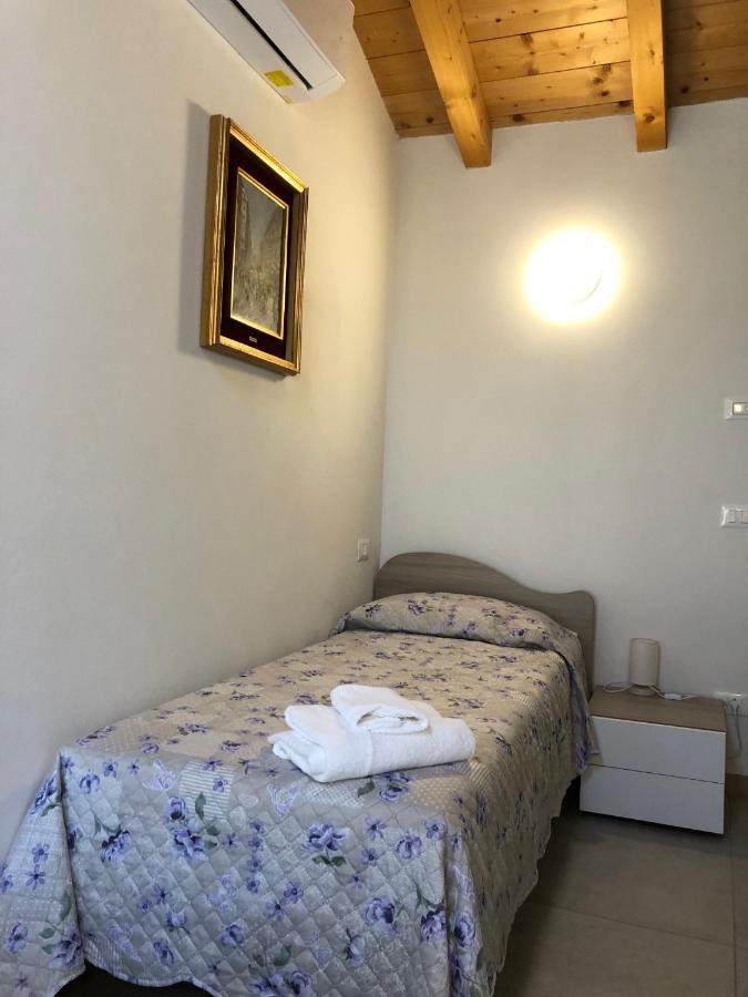 卡斯特努沃德加尔达 La Casa Della Ada酒店 外观 照片